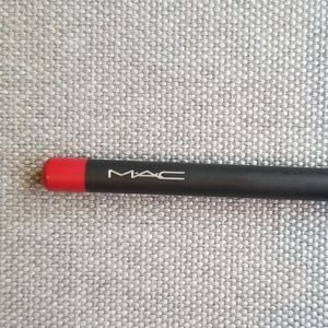 MAC "Cherry" Lipliner
